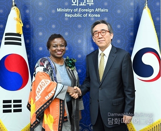 조태열 외교장관, 나탈리아 카넴 유엔인구기금(UNFPA) 사무총장 접견